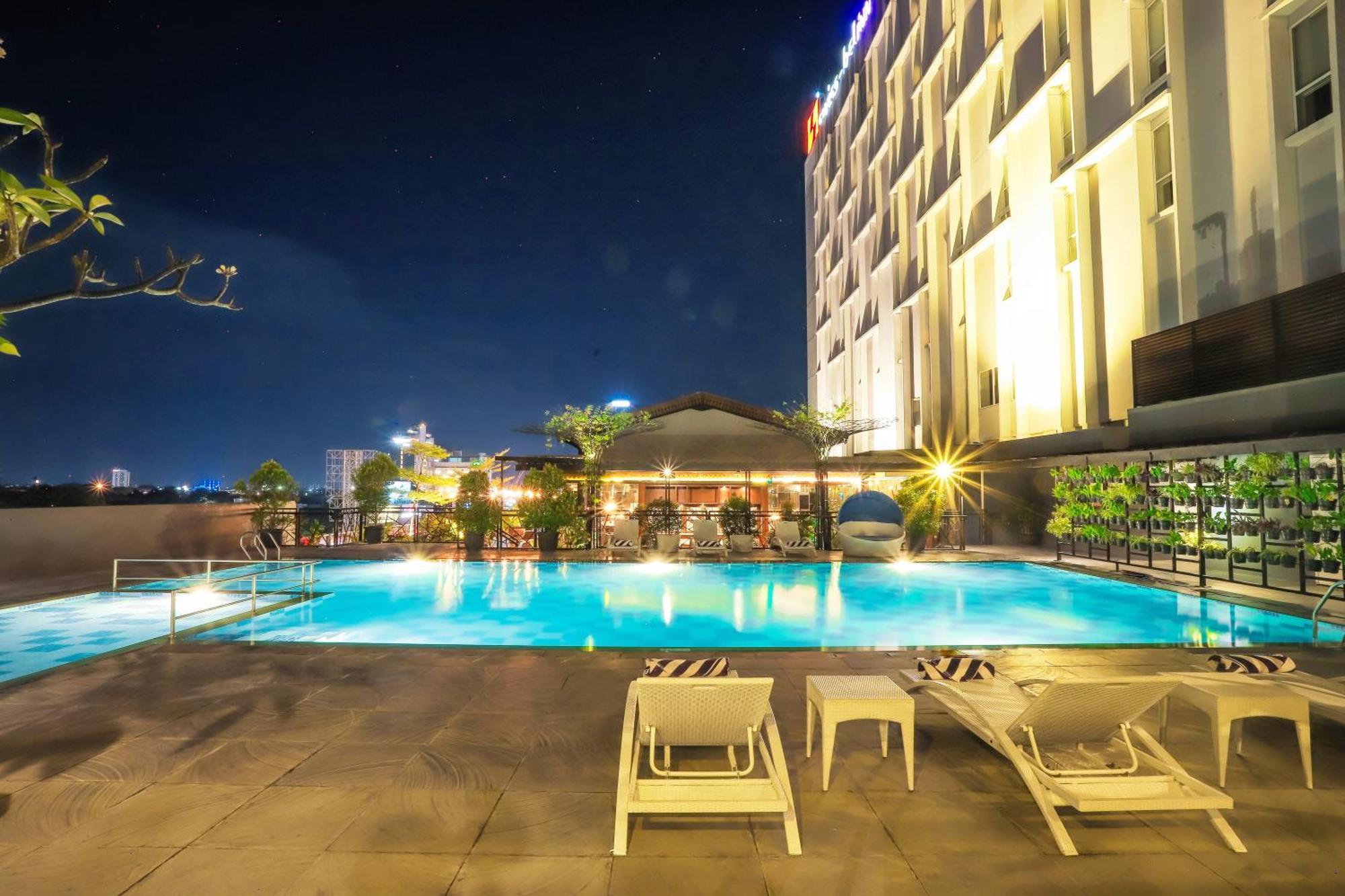 Swiss-Belinn Saripetojo Solo Екстер'єр фото